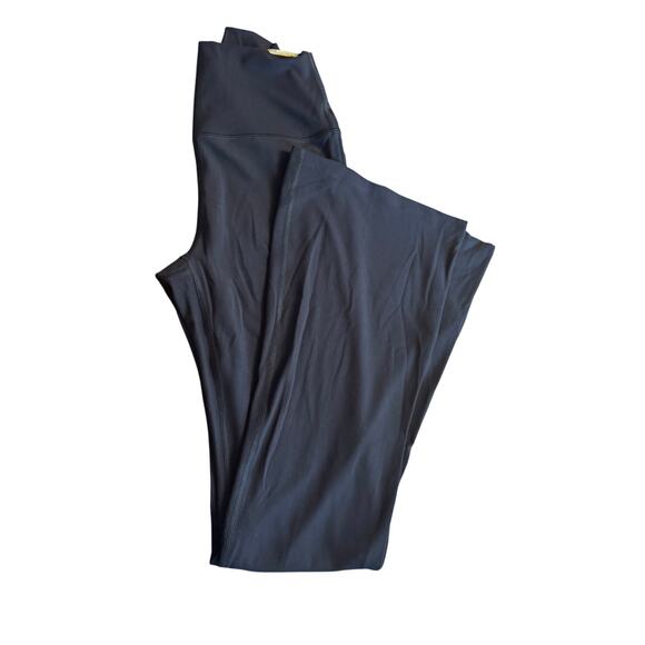 All In Motion Ultra High Rise Flare Leggings Black NWOT - Picture 4 of 5